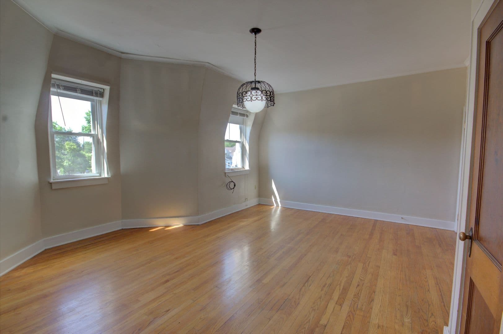 Rock Island Apartment: 1301-1305 2nd Ave