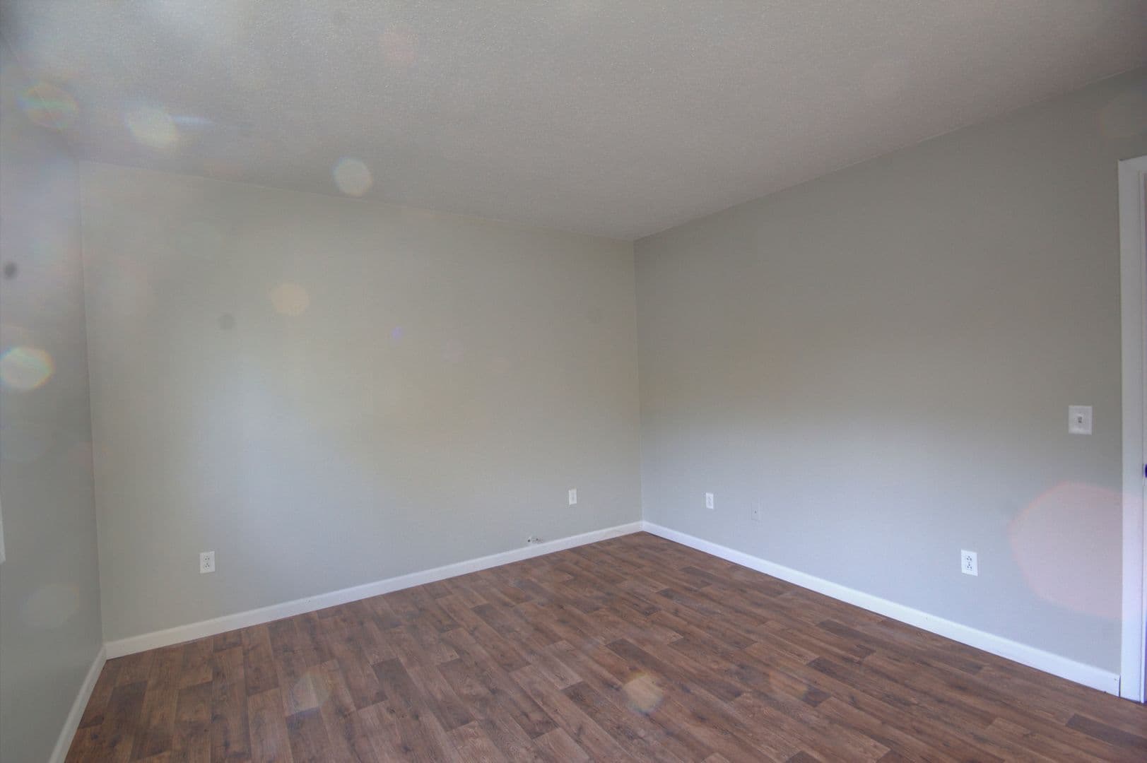 Hillsdale Apartment: 306 Larson Ct