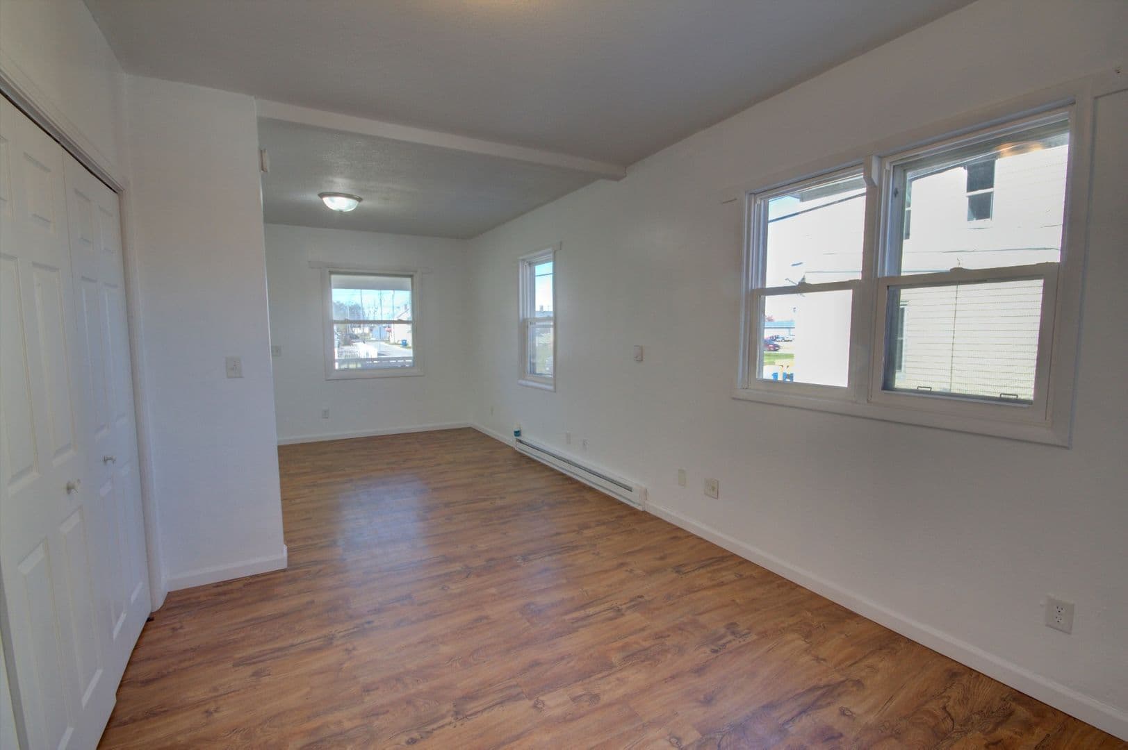Silvis Apartment: 123 3rd St