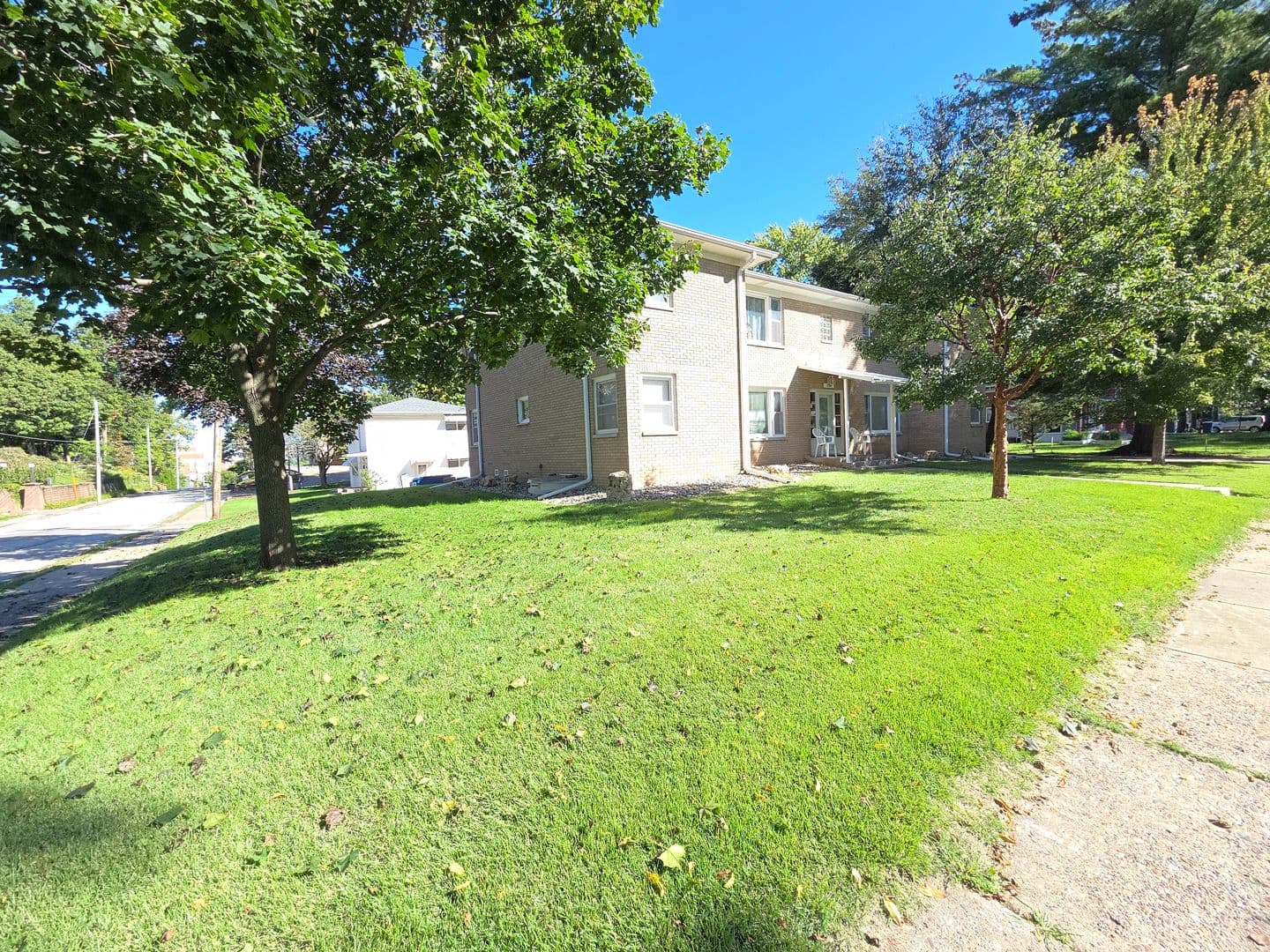 Moline Apartment: 1705 11th Ave