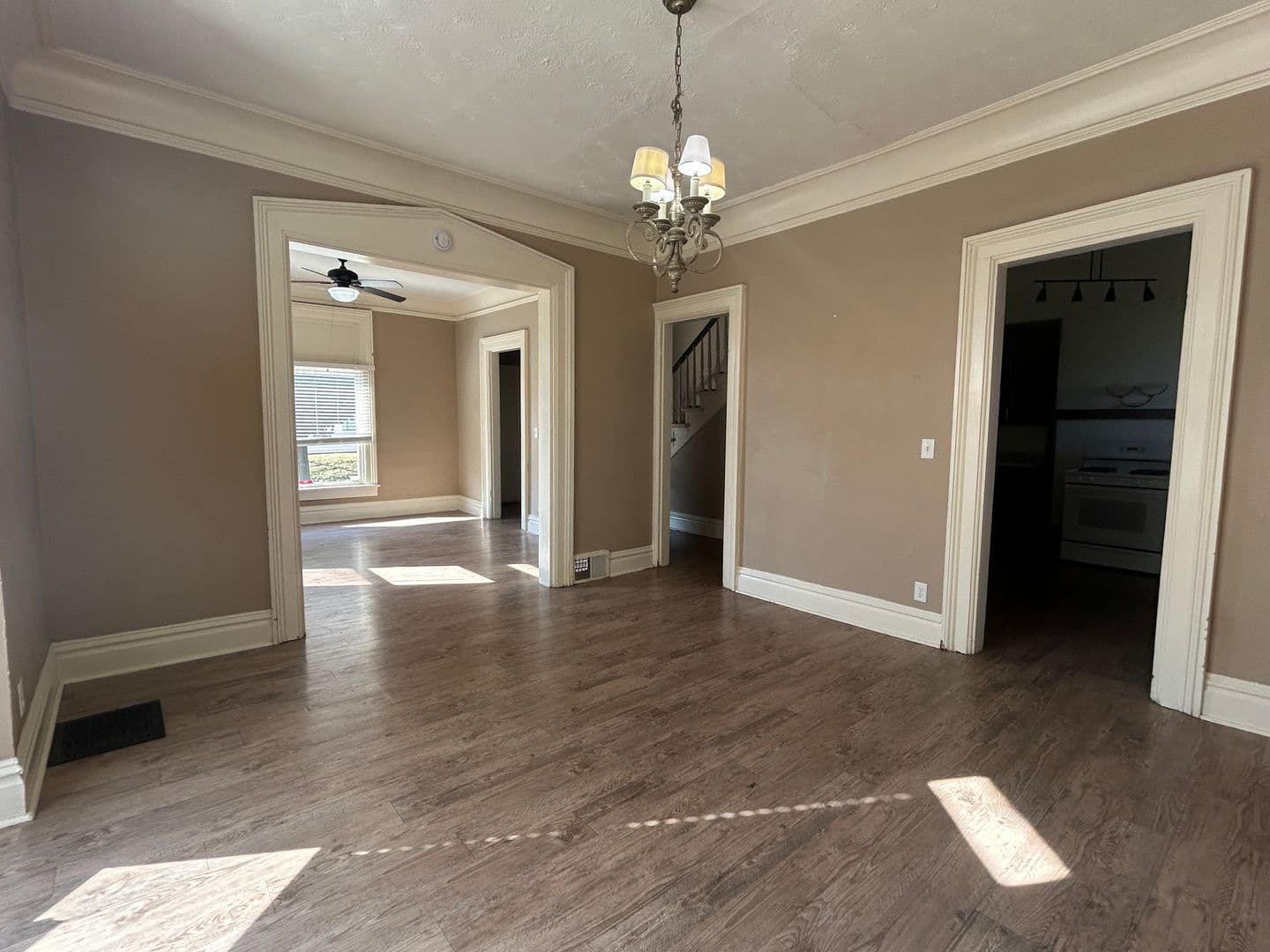 Davenport House: 1415 Pershing Ave
