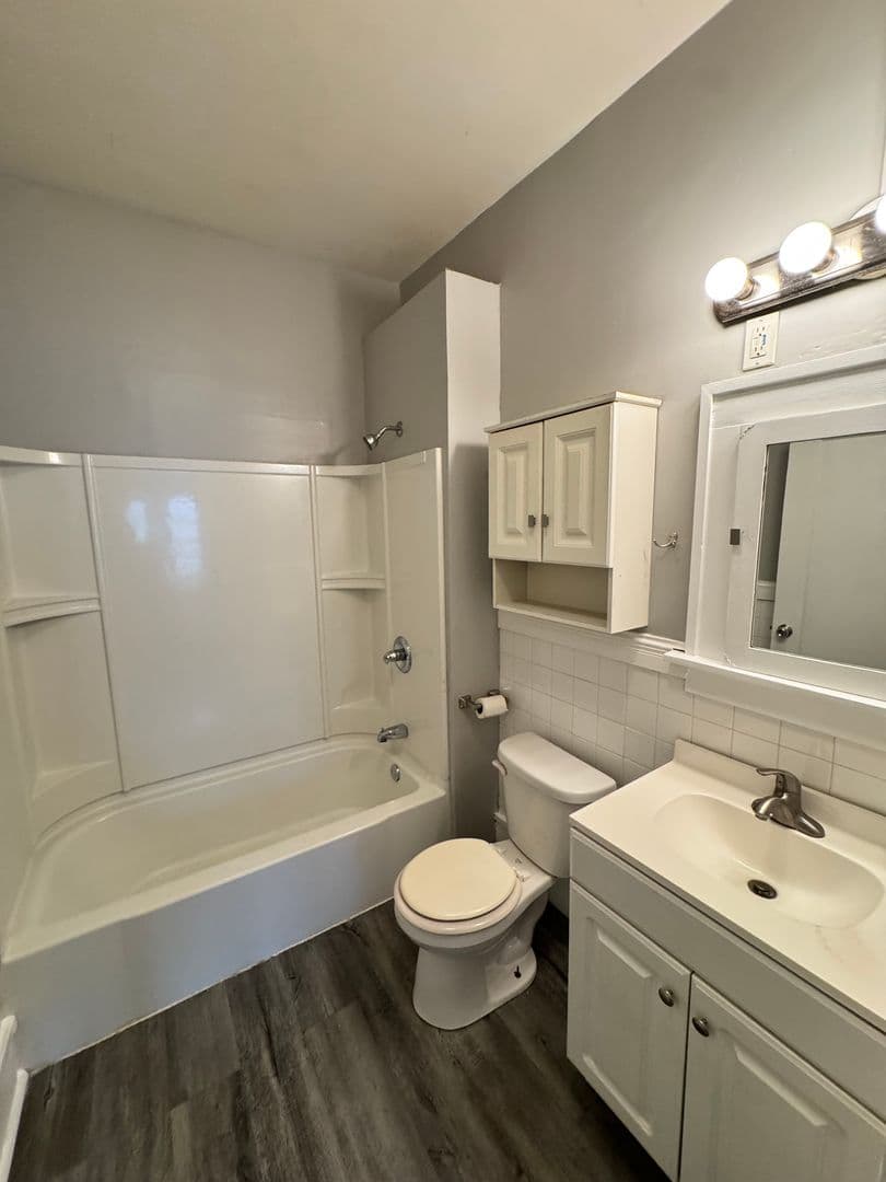 Rock Island House: 1123 18 1/2 Ave.