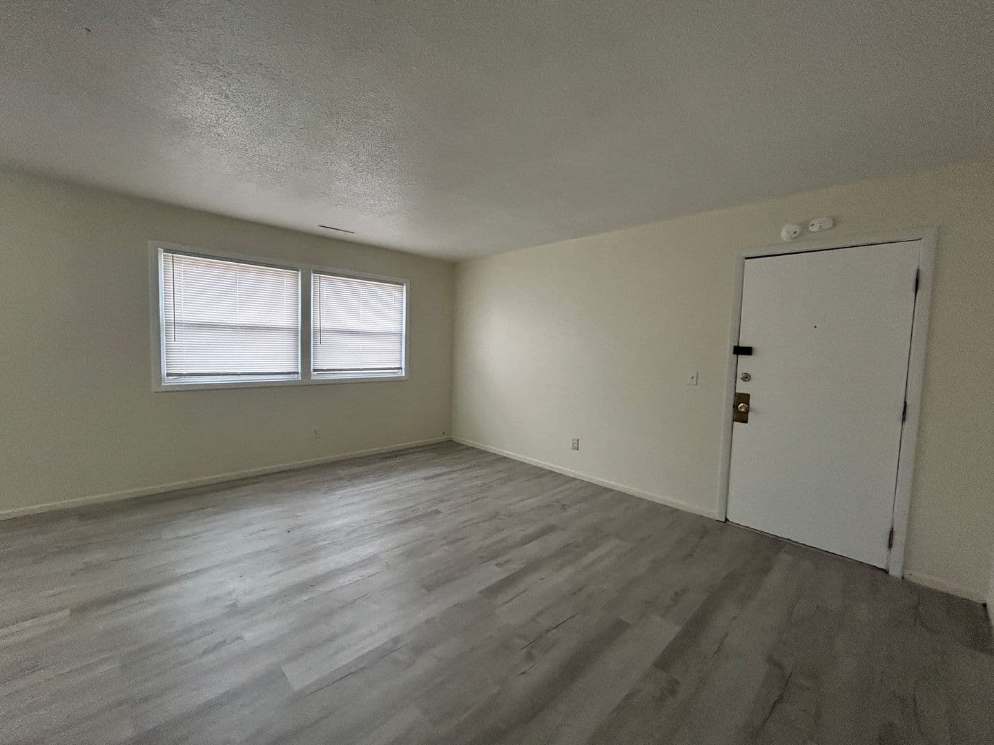 Davenport Apartment: 614 W 63rd Street