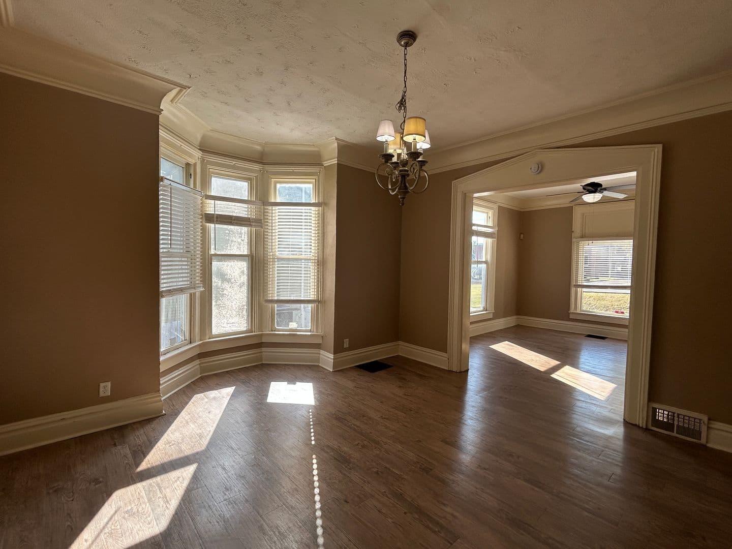 Davenport House: 1415 Pershing Ave