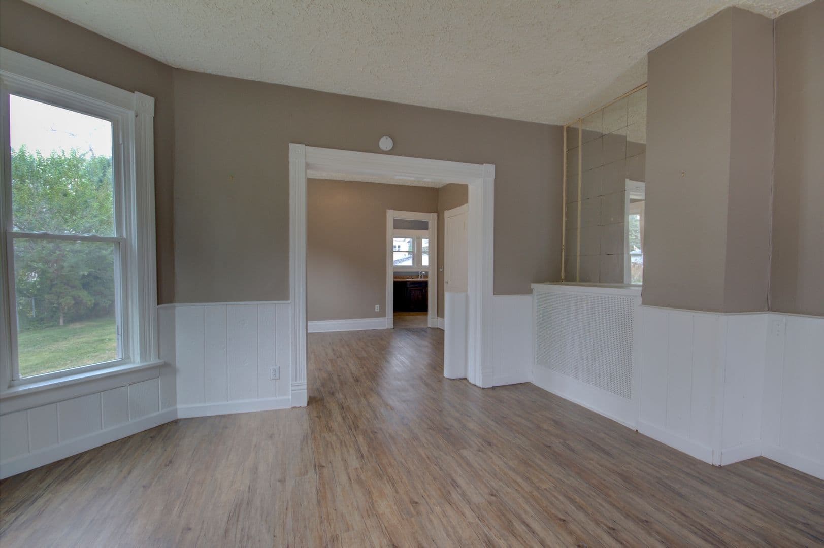 Davenport Apartment: 1724 Farnam St