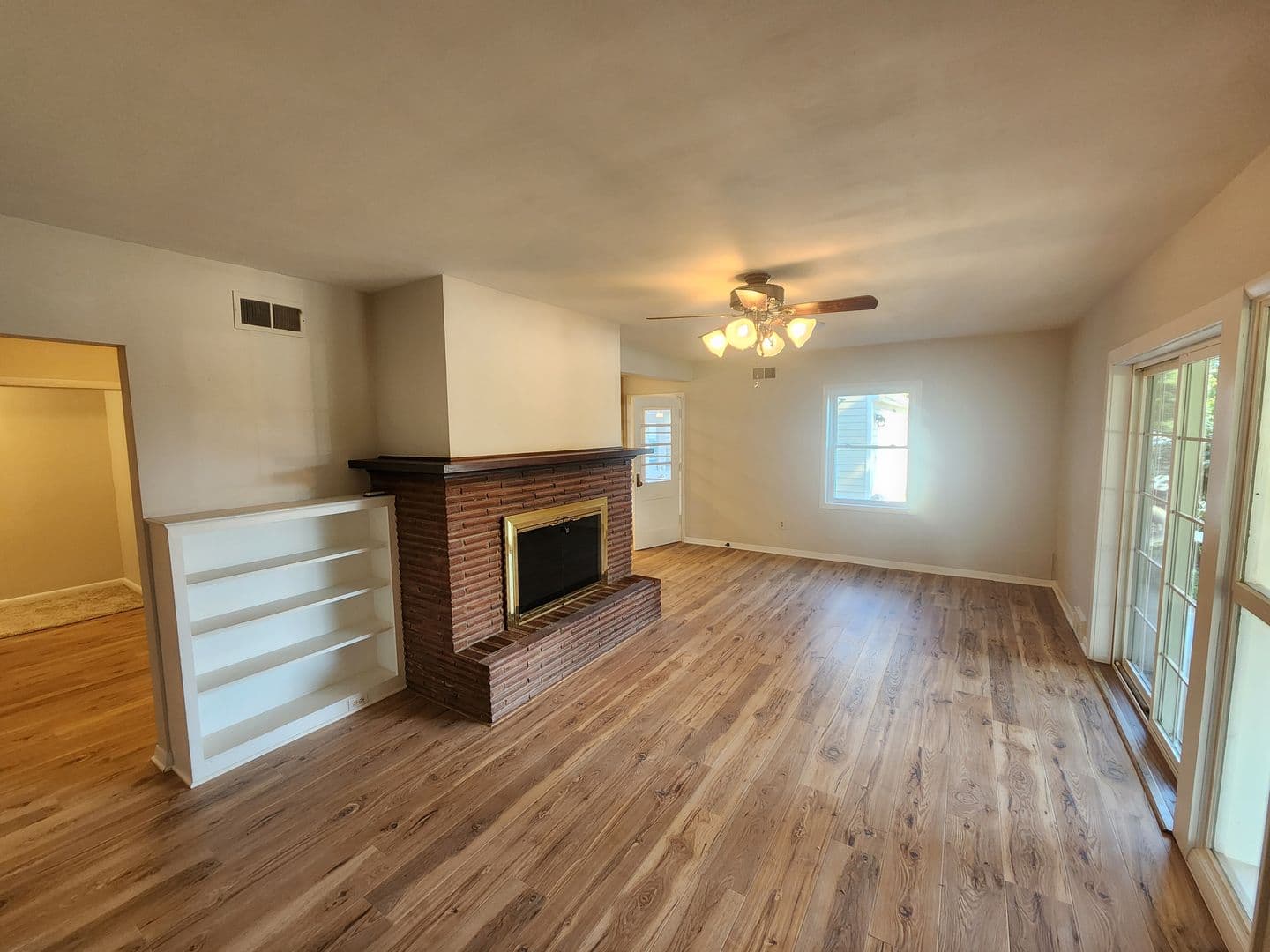 Davenport House: 108 E 37th St
