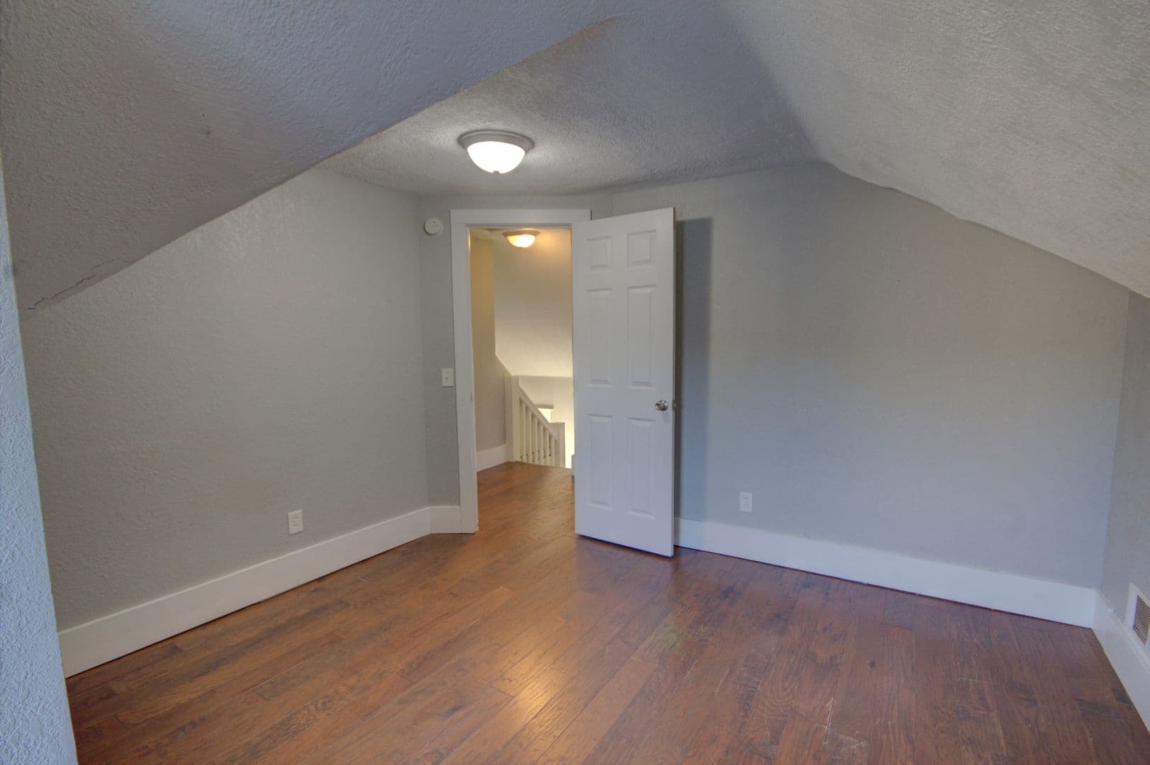 Davenport House: 2230 Redwood Ave.