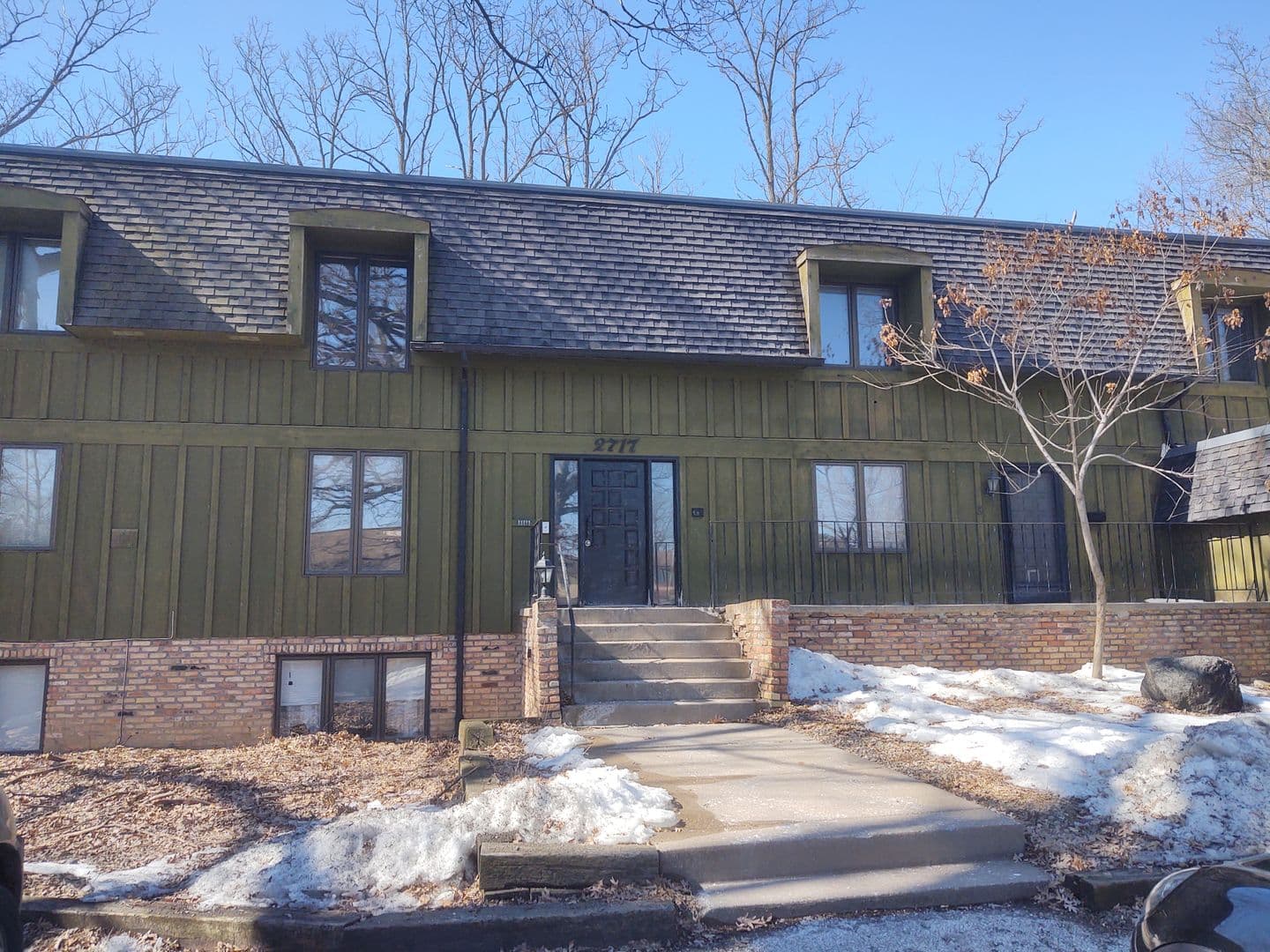 Moline Apartment: 2717 11th Ave B