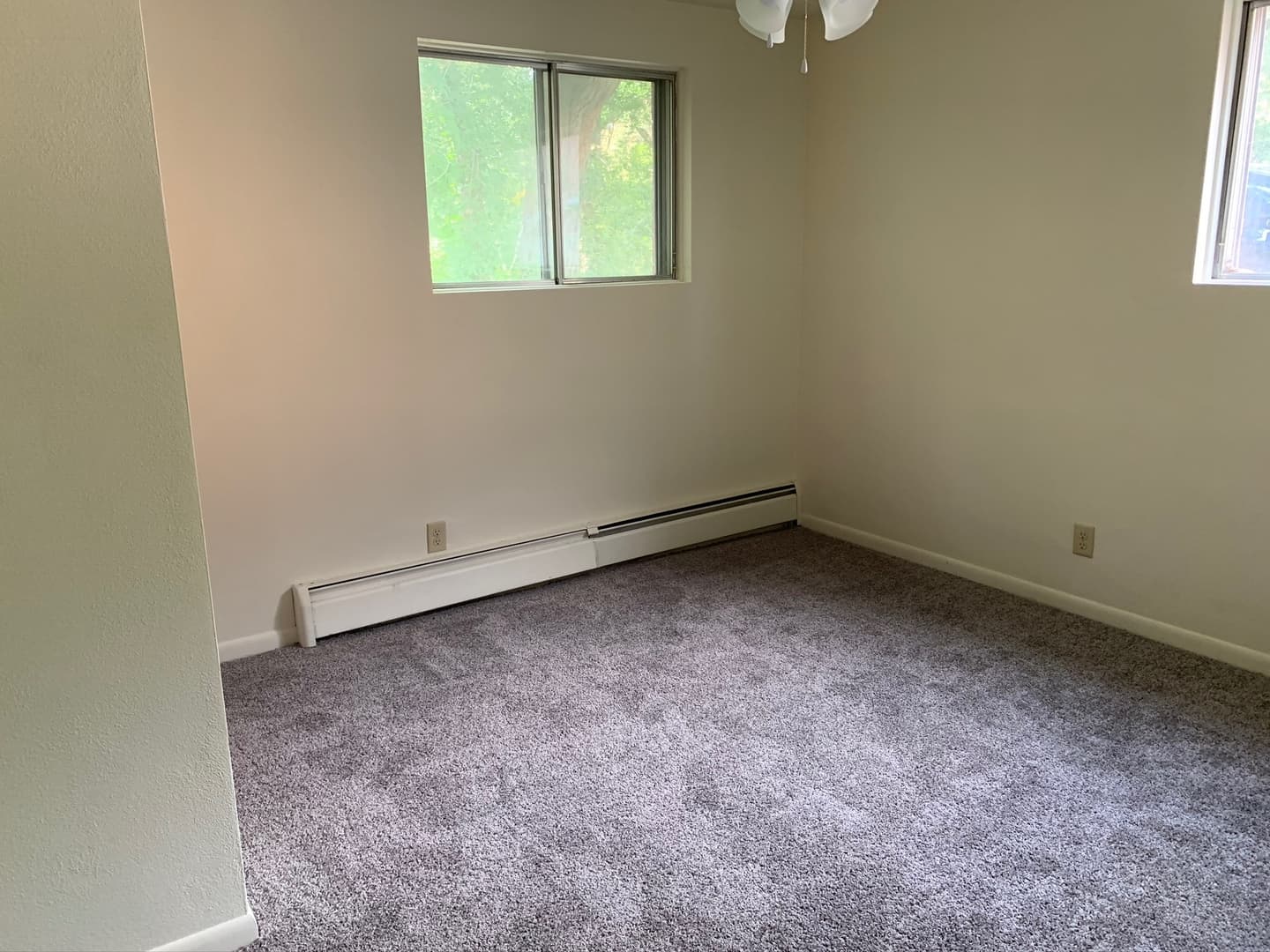 Moline Apartment: 1015 18th Street A