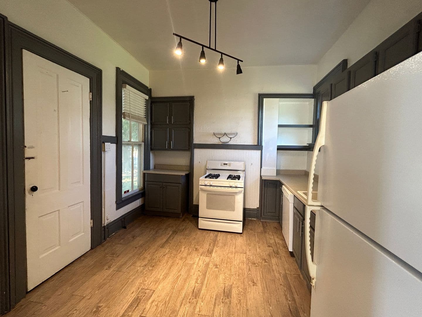 Davenport House: 1415 Pershing Ave