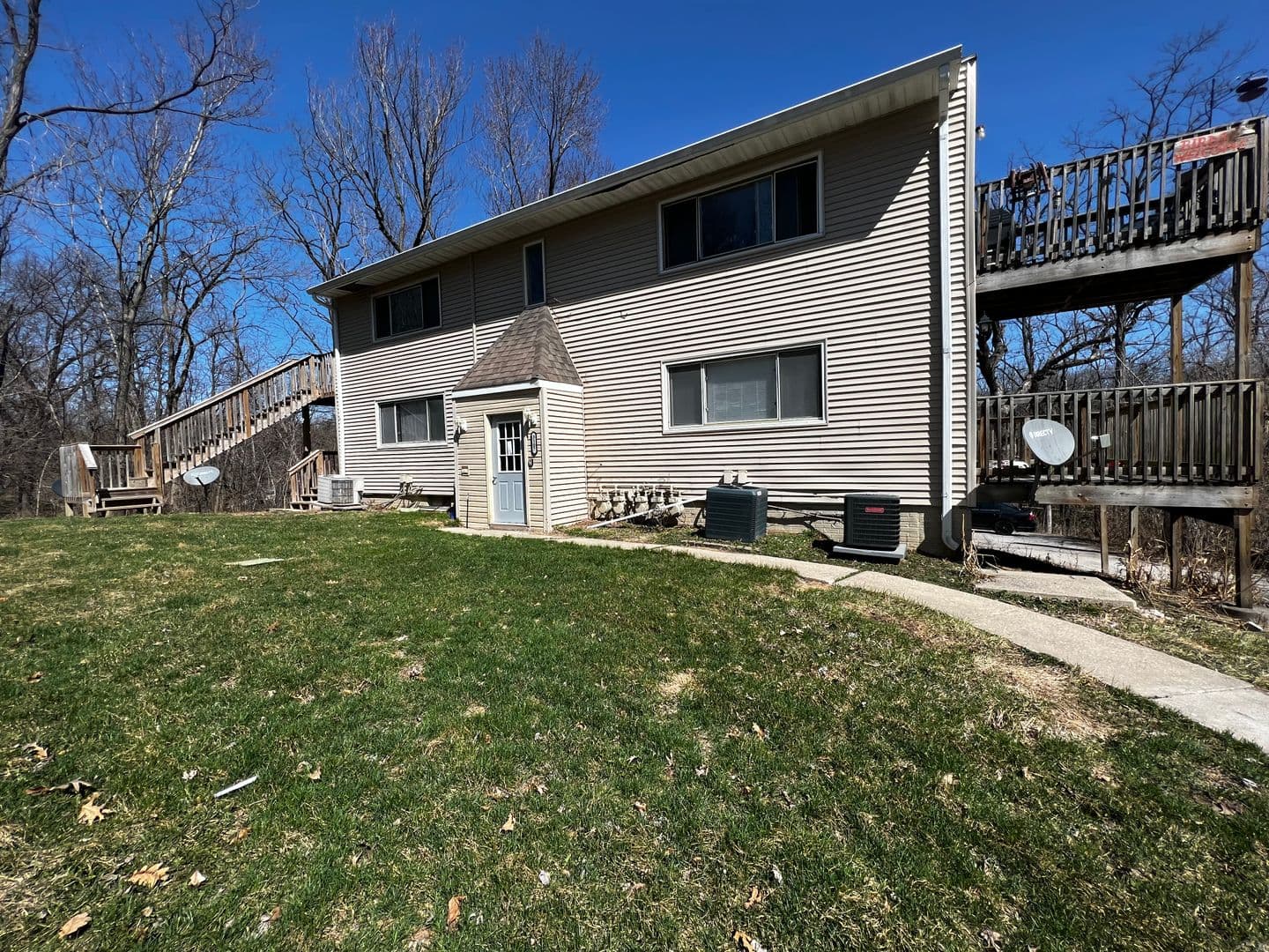 Davenport Apartment: 3107 Schuetzen Lane