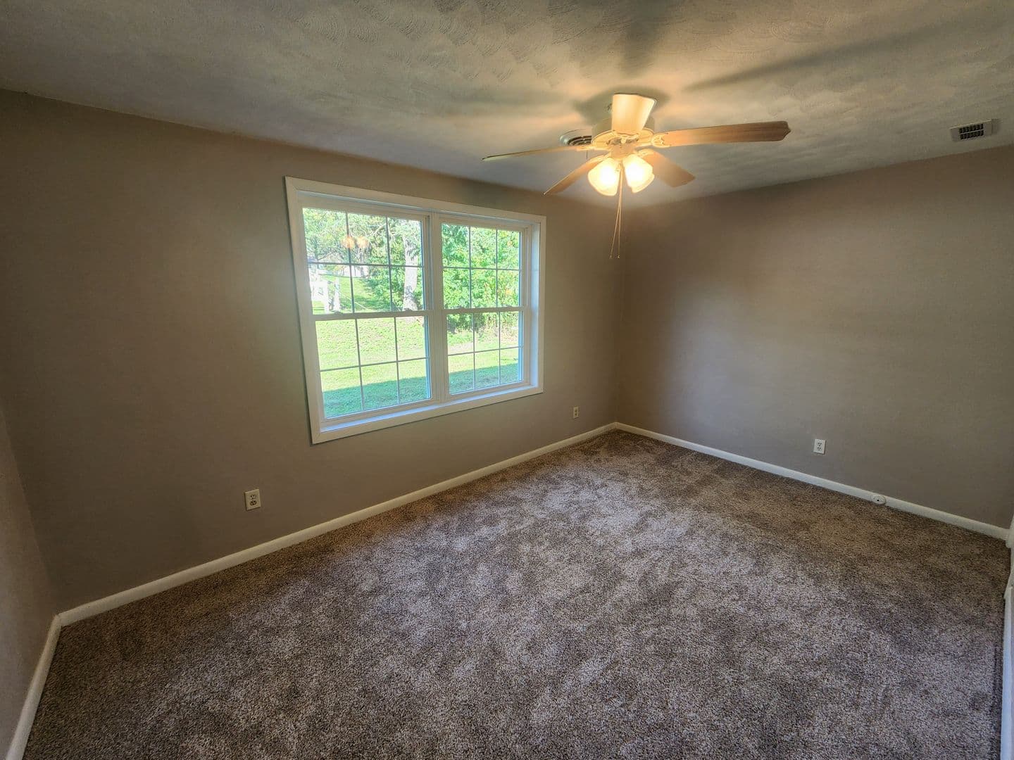 Davenport House: 108 E 37th St