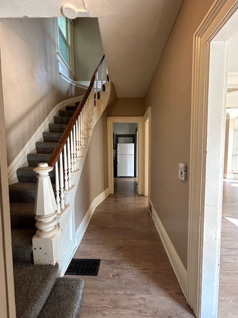 Davenport House: 1415 Pershing Ave