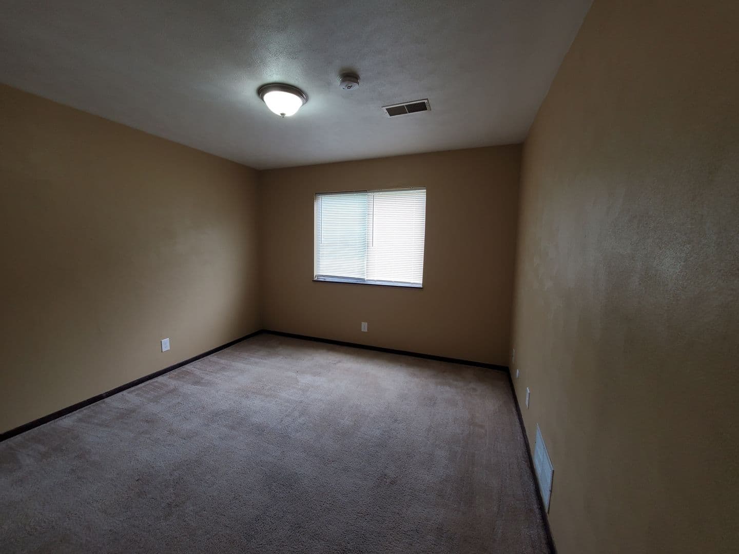 Rock Island Apartment: 8500 14th Street West