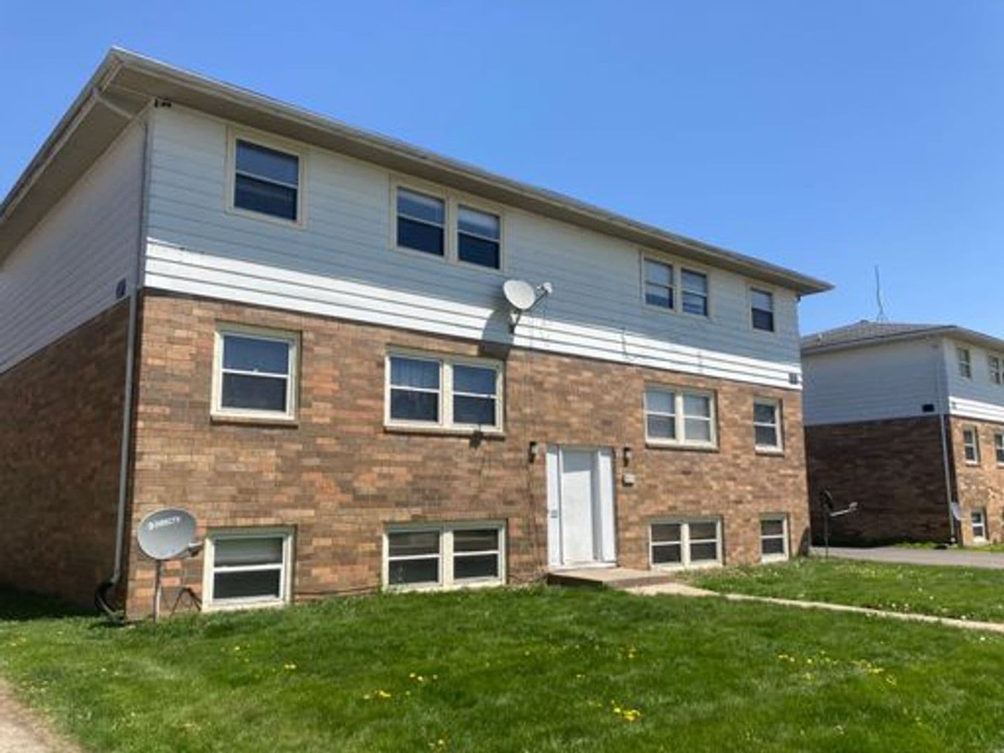 Davenport Apartment: 614 W 63rd Street