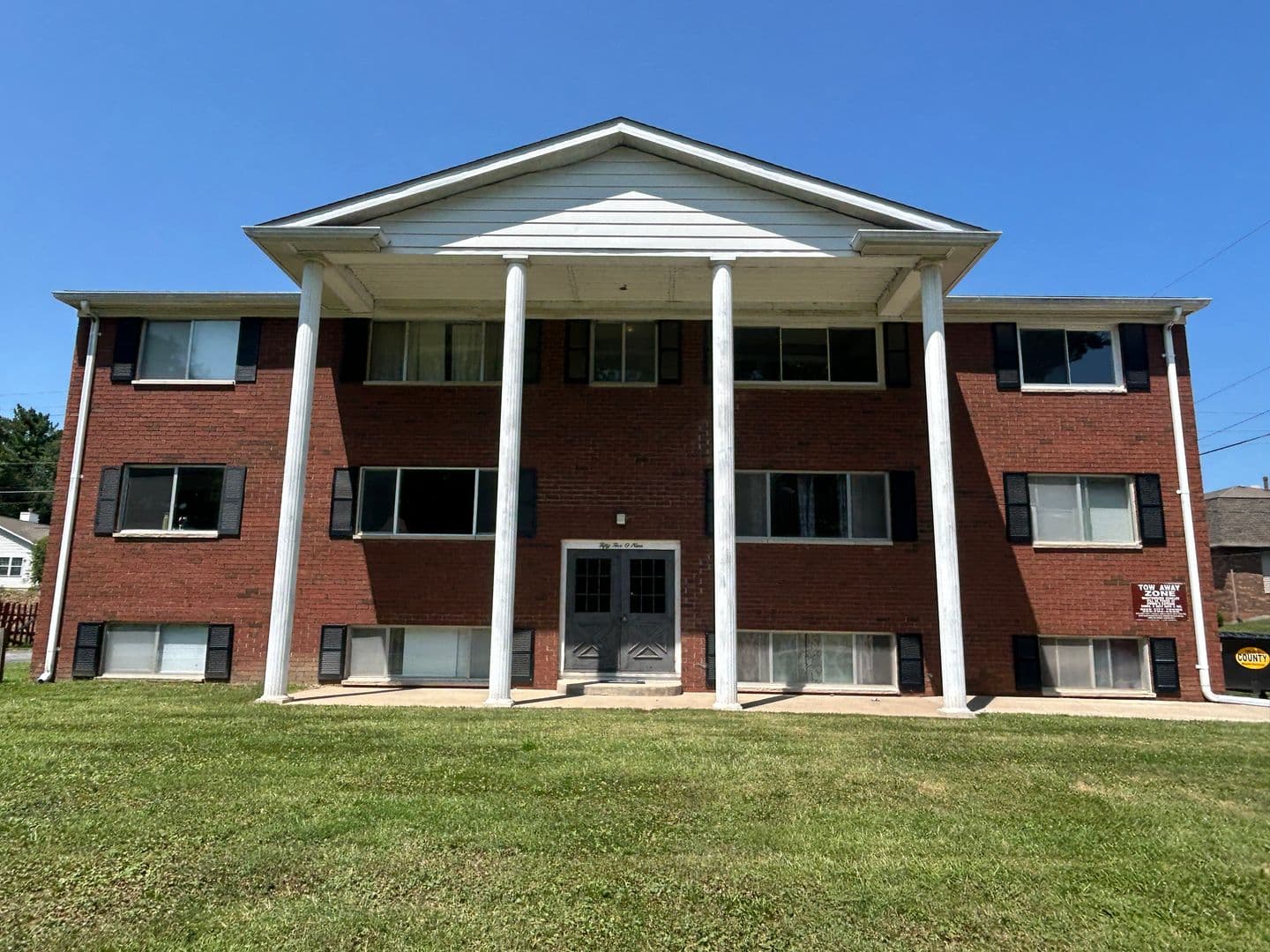 Moline Apartment: 5509 34th Ave