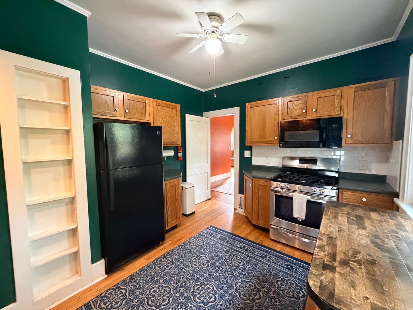 Moline House: 1565 34th Ave