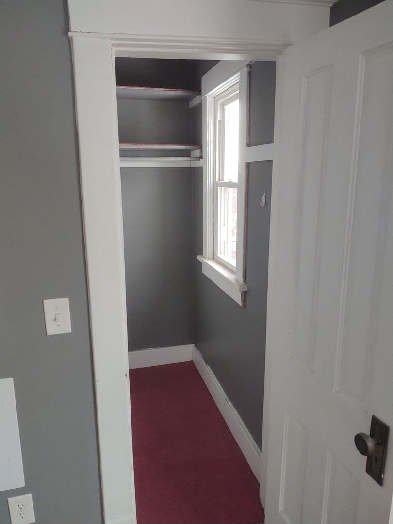 Moline Apartment: 1135 11th Ave