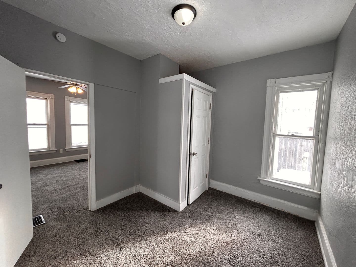 Davenport House: 1823 W 6th St