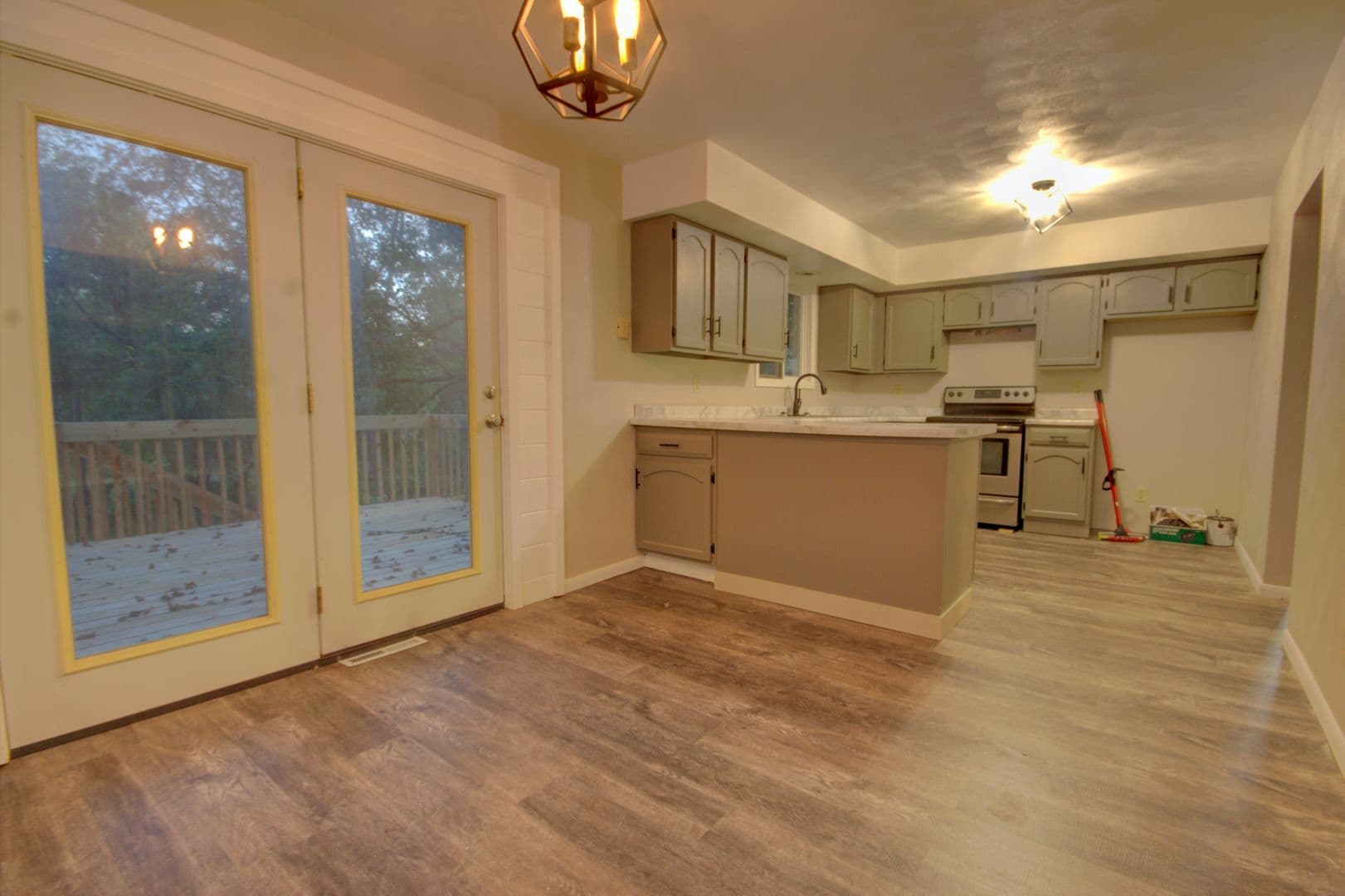 Orion House: 53 Sunny Hill Dr