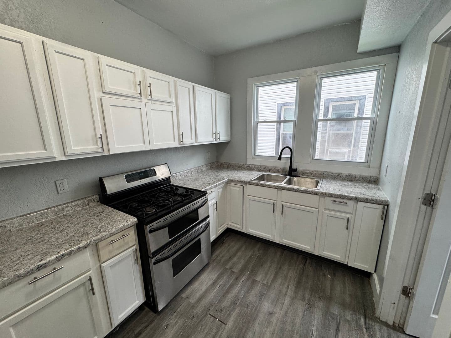 Rock Island House: 4515 8th Ave