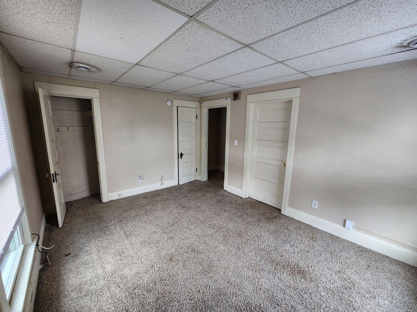Moline Apartment: 1546 12th Ave