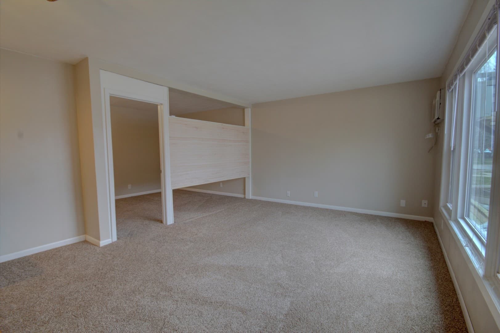 Moline Apartment: 3520 60th St