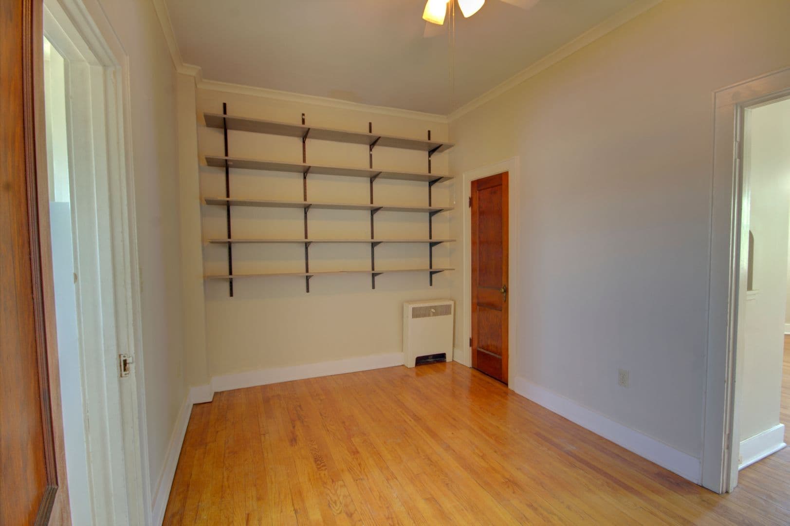 Rock Island Apartment: 1301-1305 2nd Ave