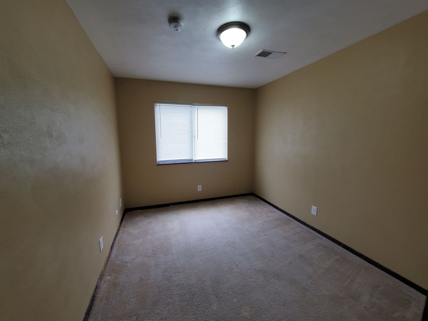 Rock Island Apartment: 8500 14th Street West