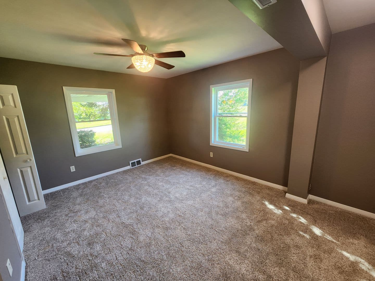 Davenport House: 108 E 37th St