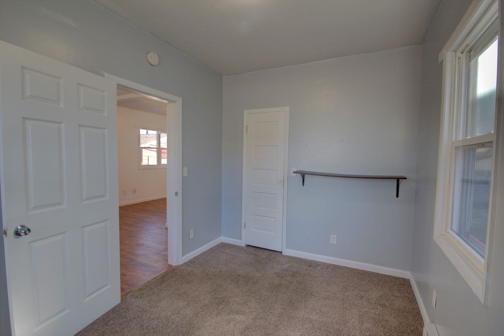Silvis Apartment: 123 3rd St