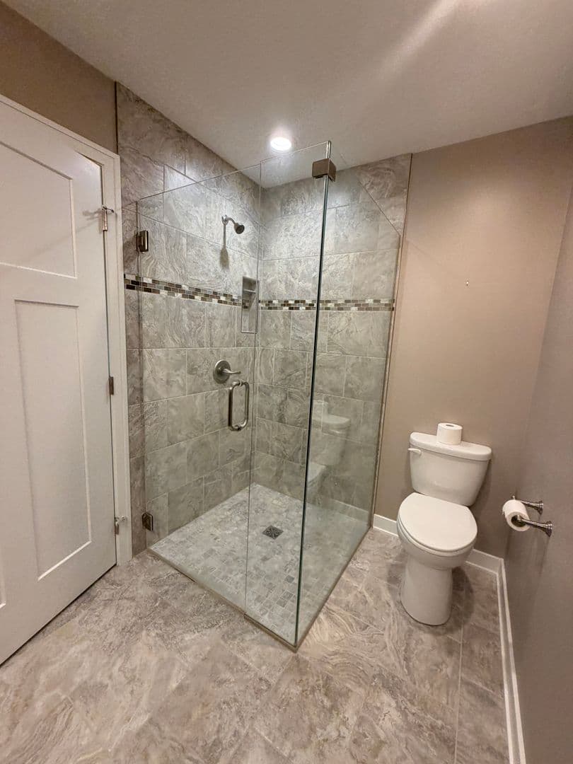 Moline House: 1420 51st Street Drive
