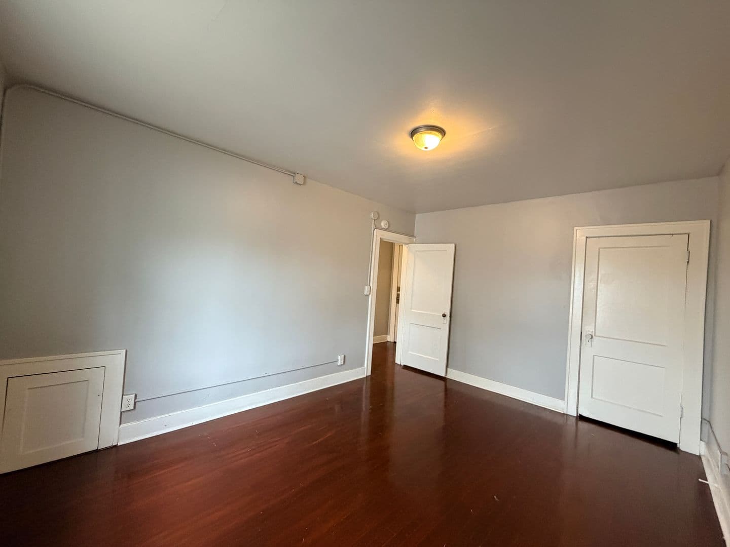 Rock Island Apartment: 2930 5th Ave