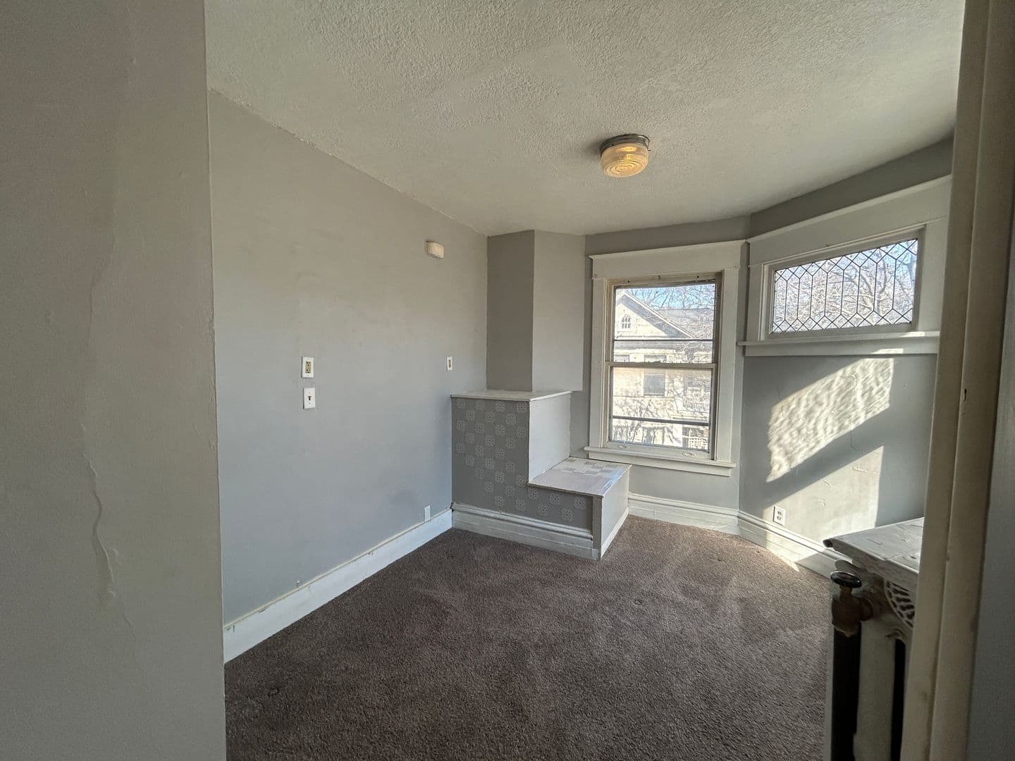 Rock Island Apartment: 914 23rd Street