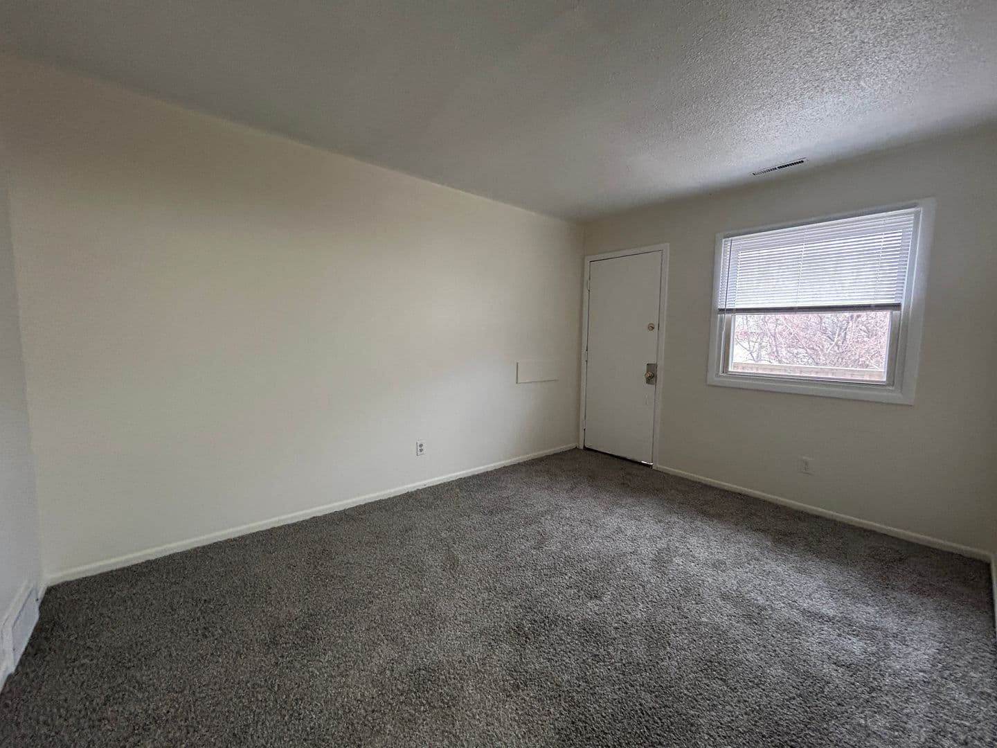 Davenport Apartment: 614 W 63rd Street