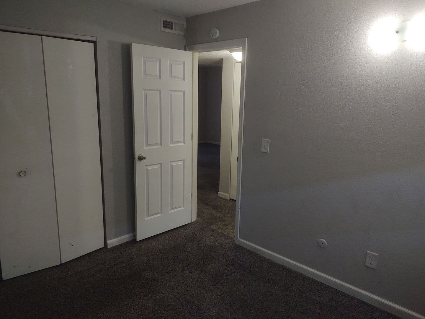 Moline Apartment: 5529 34th Ave