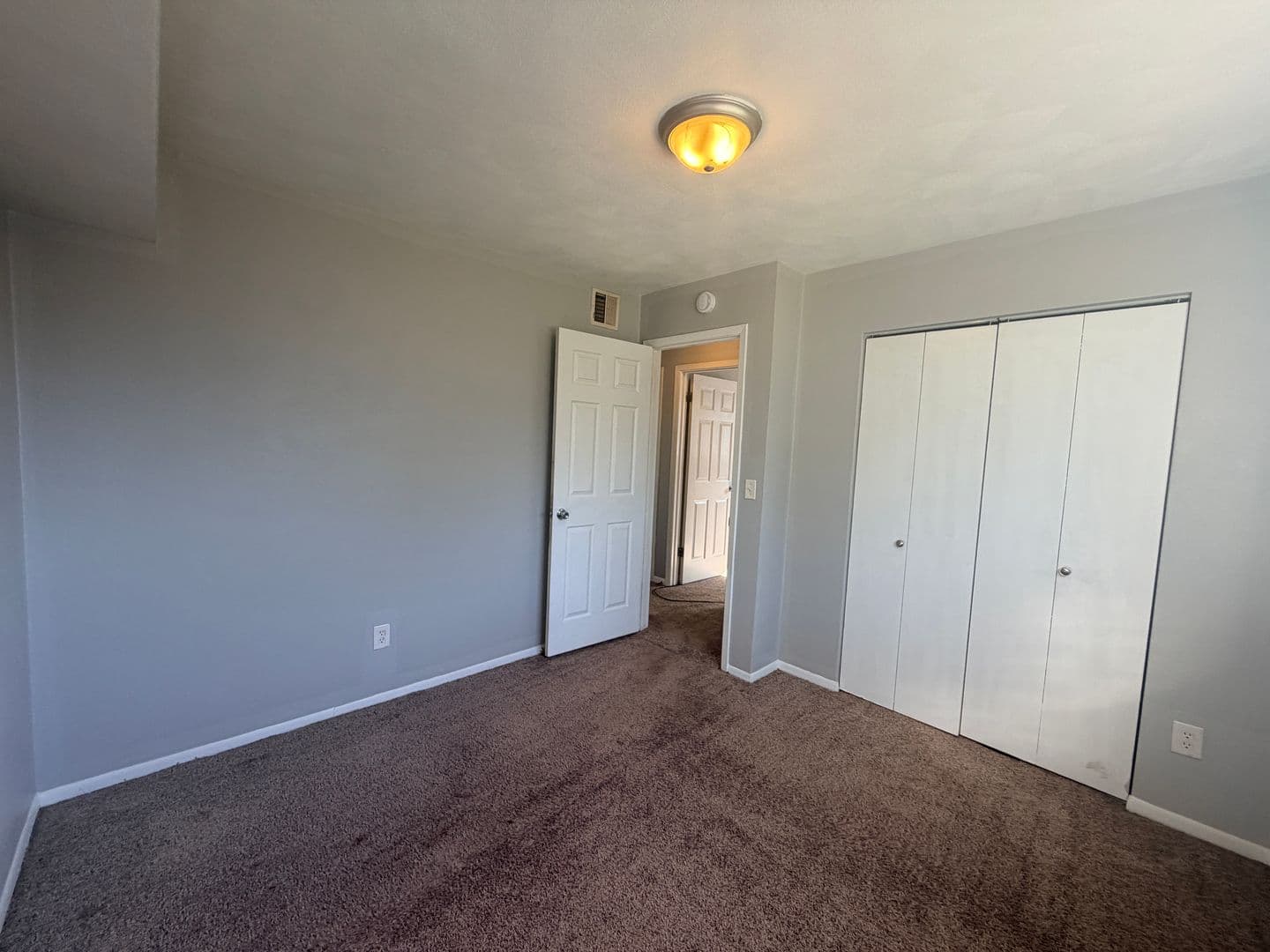 Moline Apartment: 4425 53rd Street