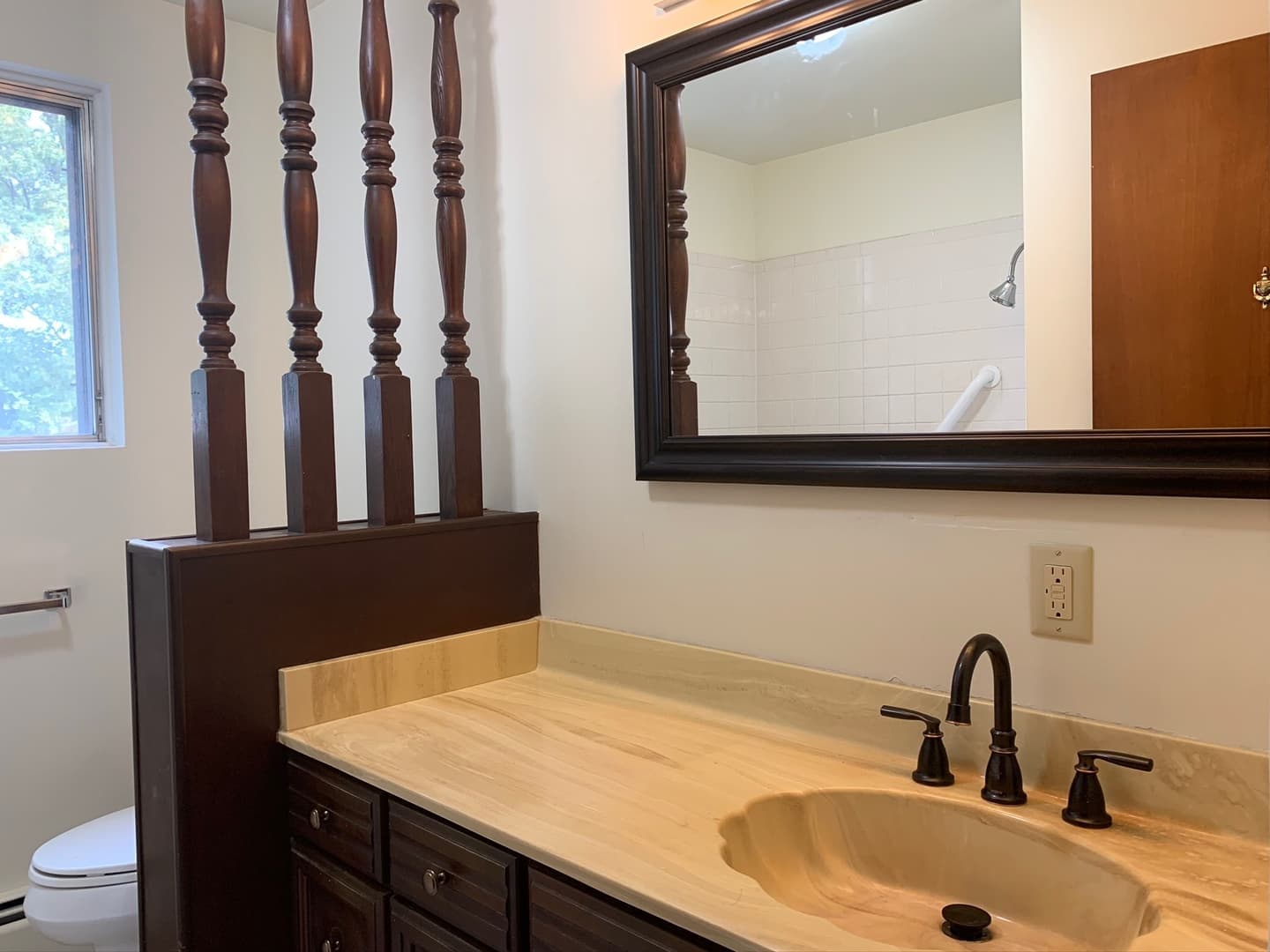 Moline Apartment: 1015 18th Street A