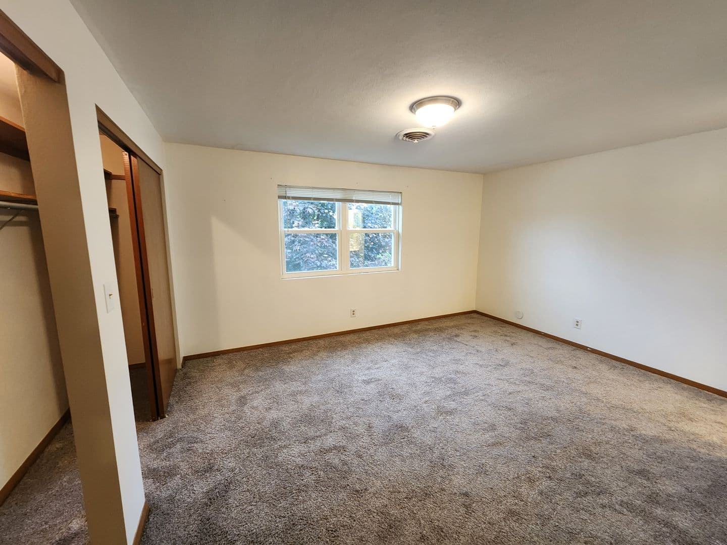 Moline Apartment: 3618 37th Ave