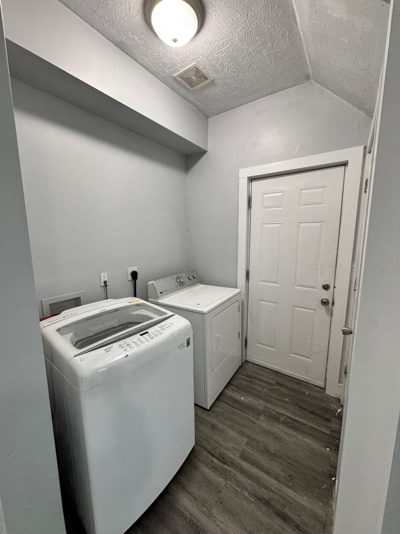 Rock Island House: 4515 8th Ave