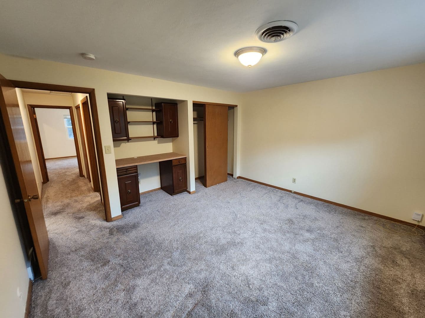 Moline Apartment: 3618 37th Ave
