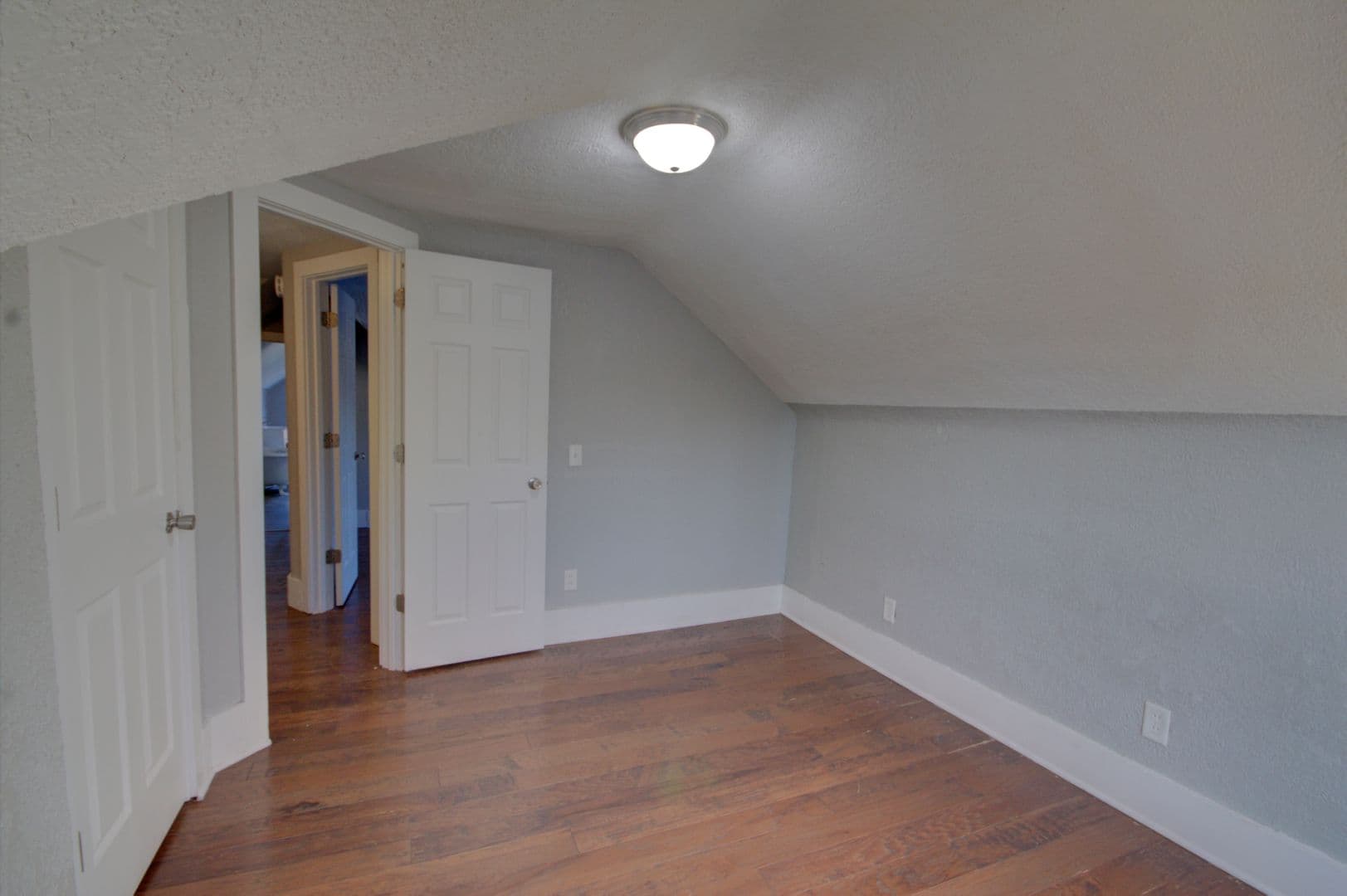 Davenport House: 2230 Redwood Ave.