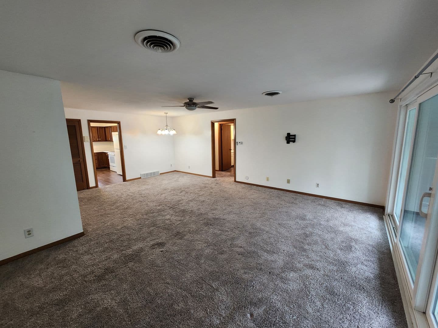 Moline Apartment: 3618 37th Ave