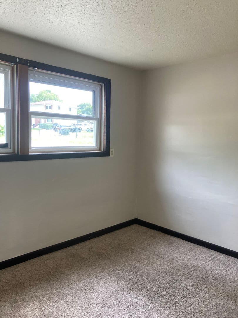 Davenport Apartment: 604 W 63rd Street