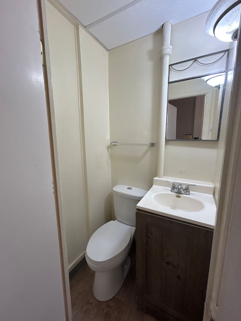 Davenport House: 1415 Pershing Ave