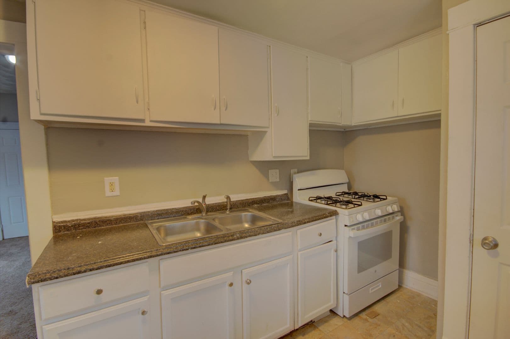 Moline House: 1118 17th Avenue