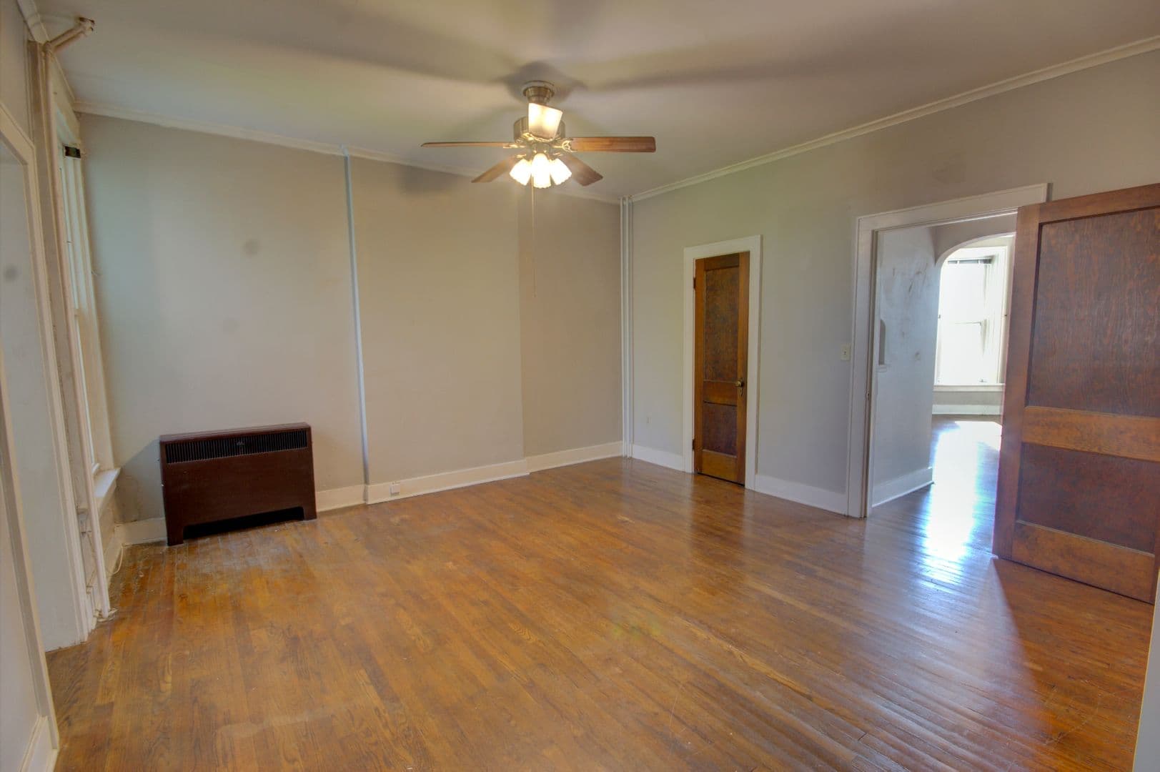 Rock Island Apartment: 1301-1305 2nd Ave
