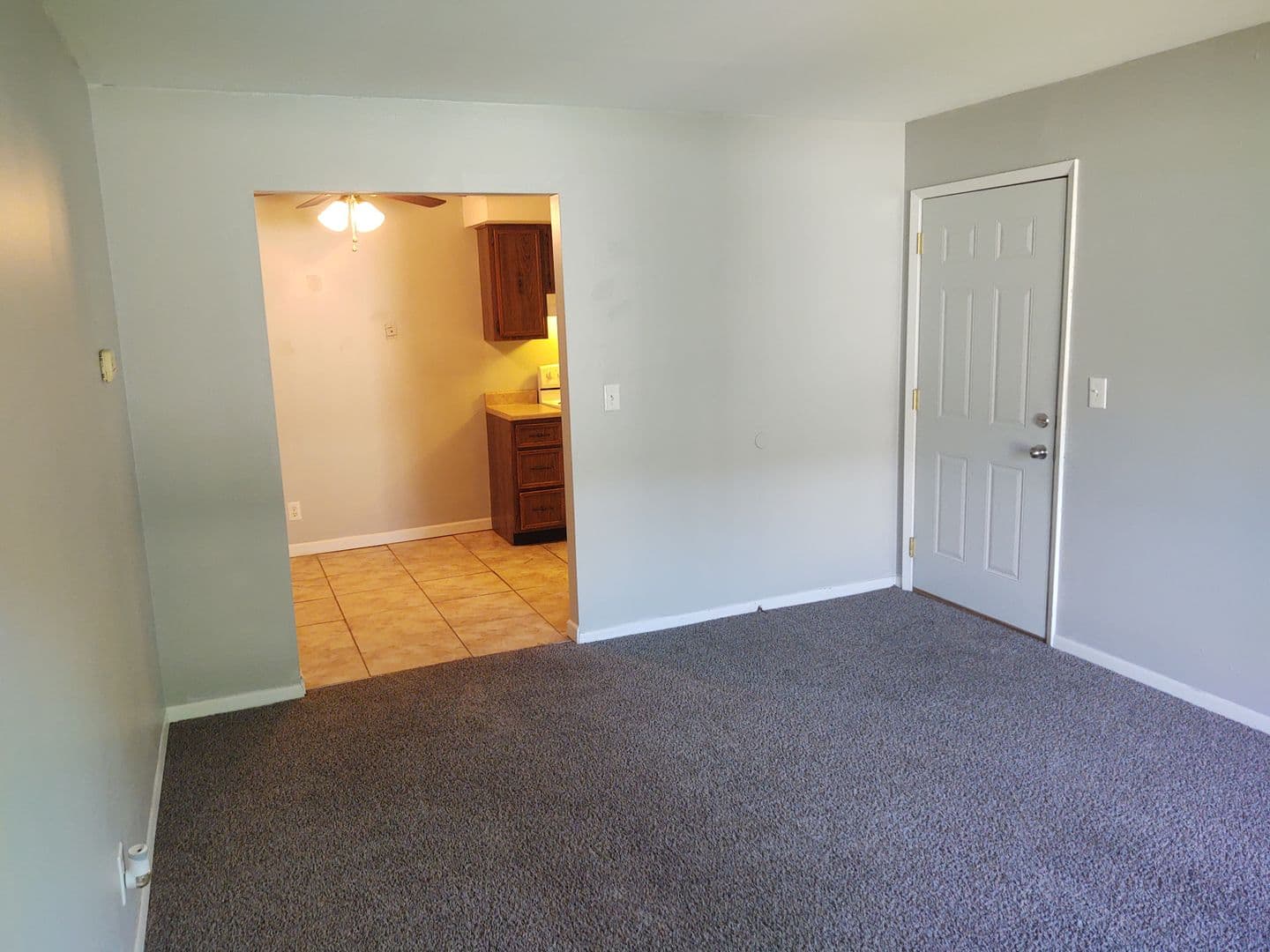 Bettendorf Apartment: 1015 39th St.