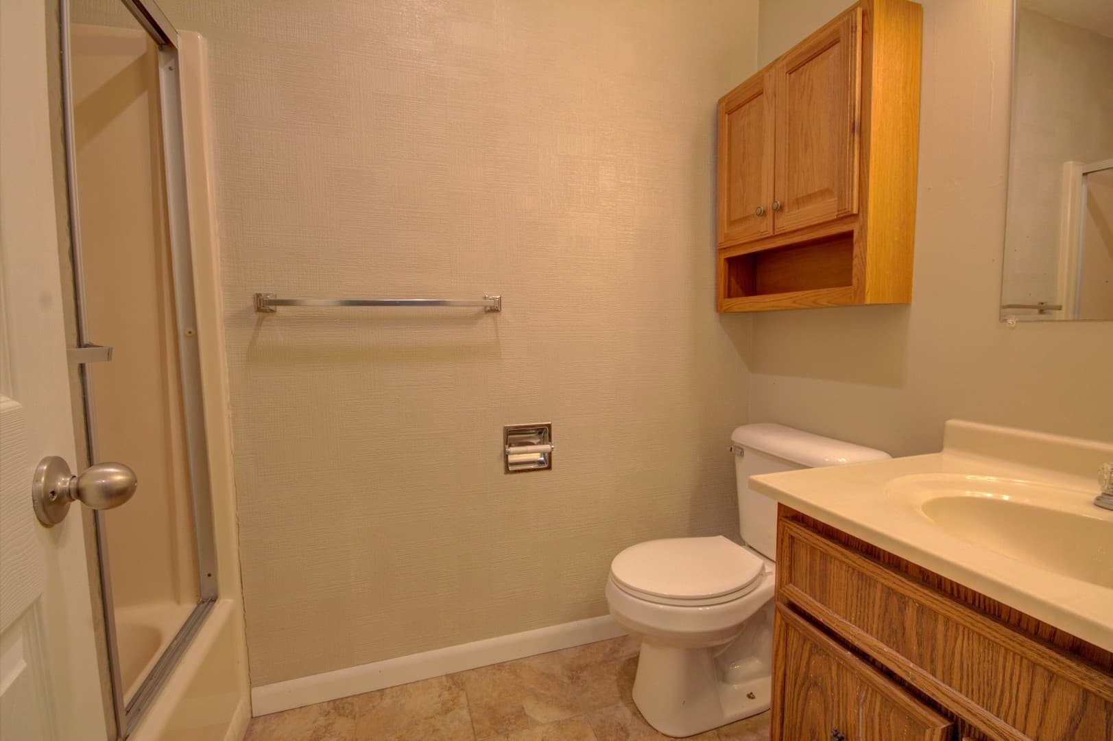 Moline Apartment: 3520 60th St