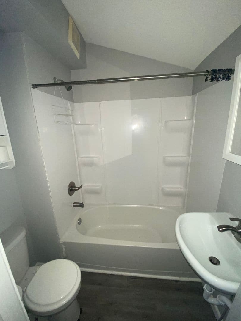 Davenport House: 2715 Carey Avenue